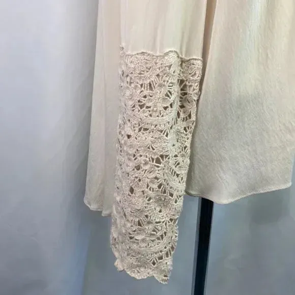 Bruno Cucinelli Cream Silk w Lace Cuffs Top