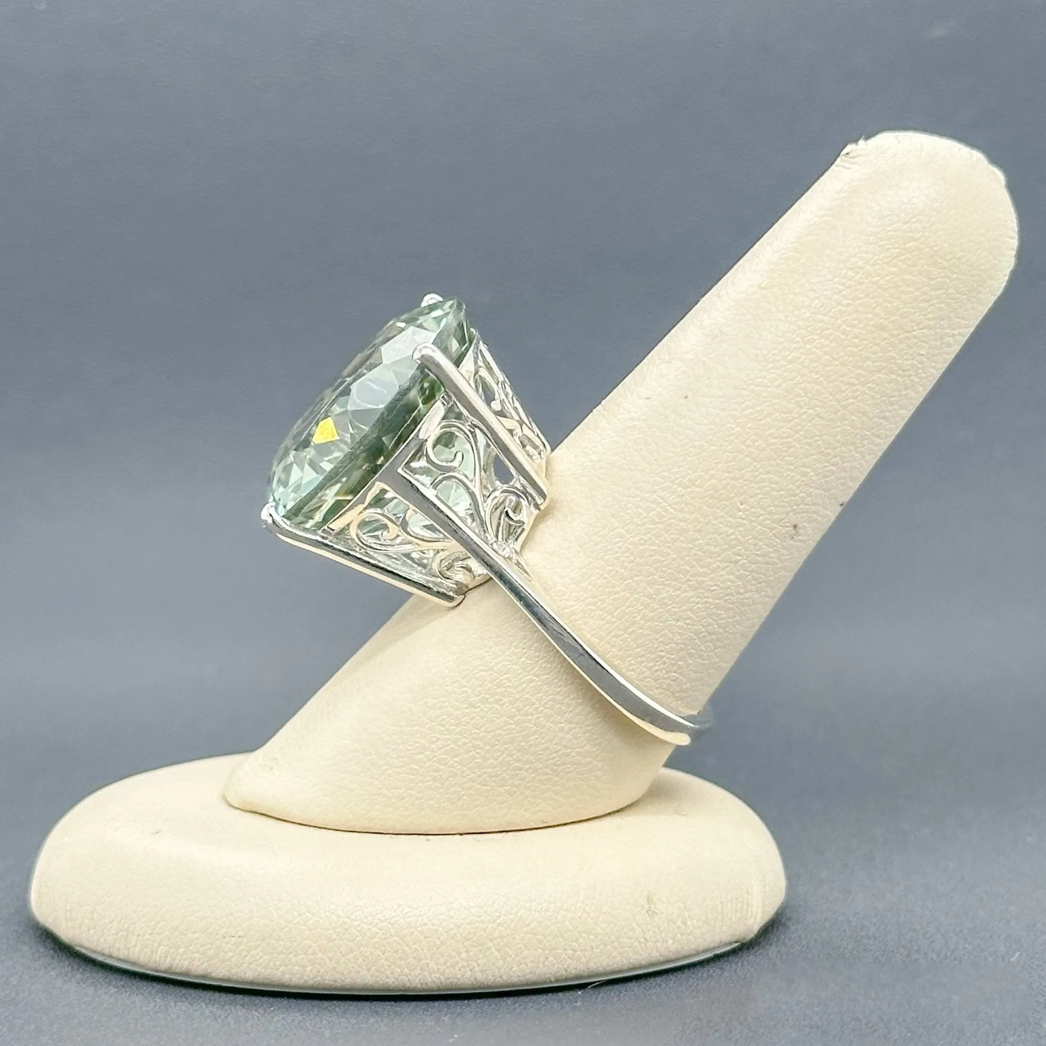 Estate SS Green Stone Cocktail Ring