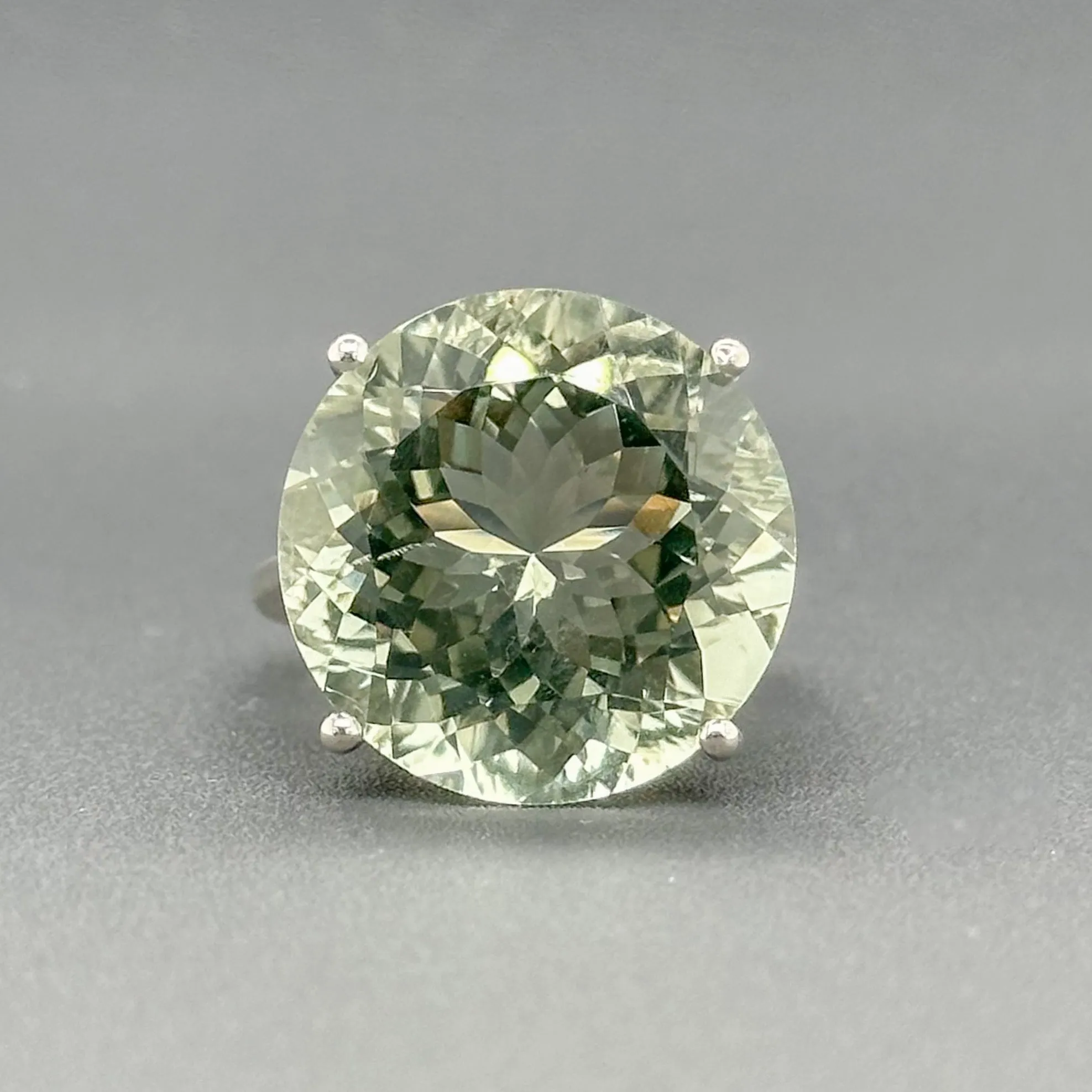 Estate SS Green Stone Cocktail Ring