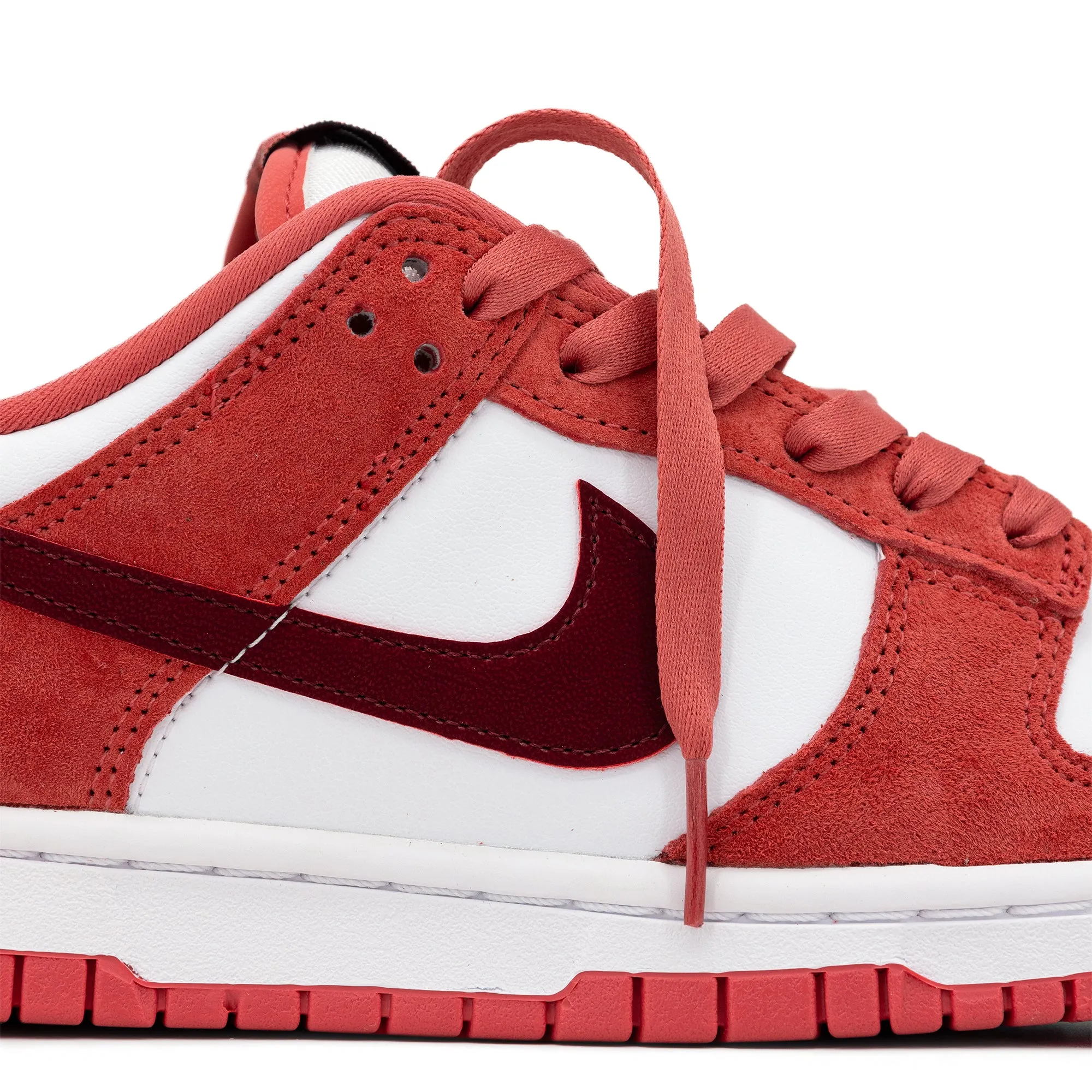 Nike Dunk Low Women's "Valentines Day" FQ7056-100