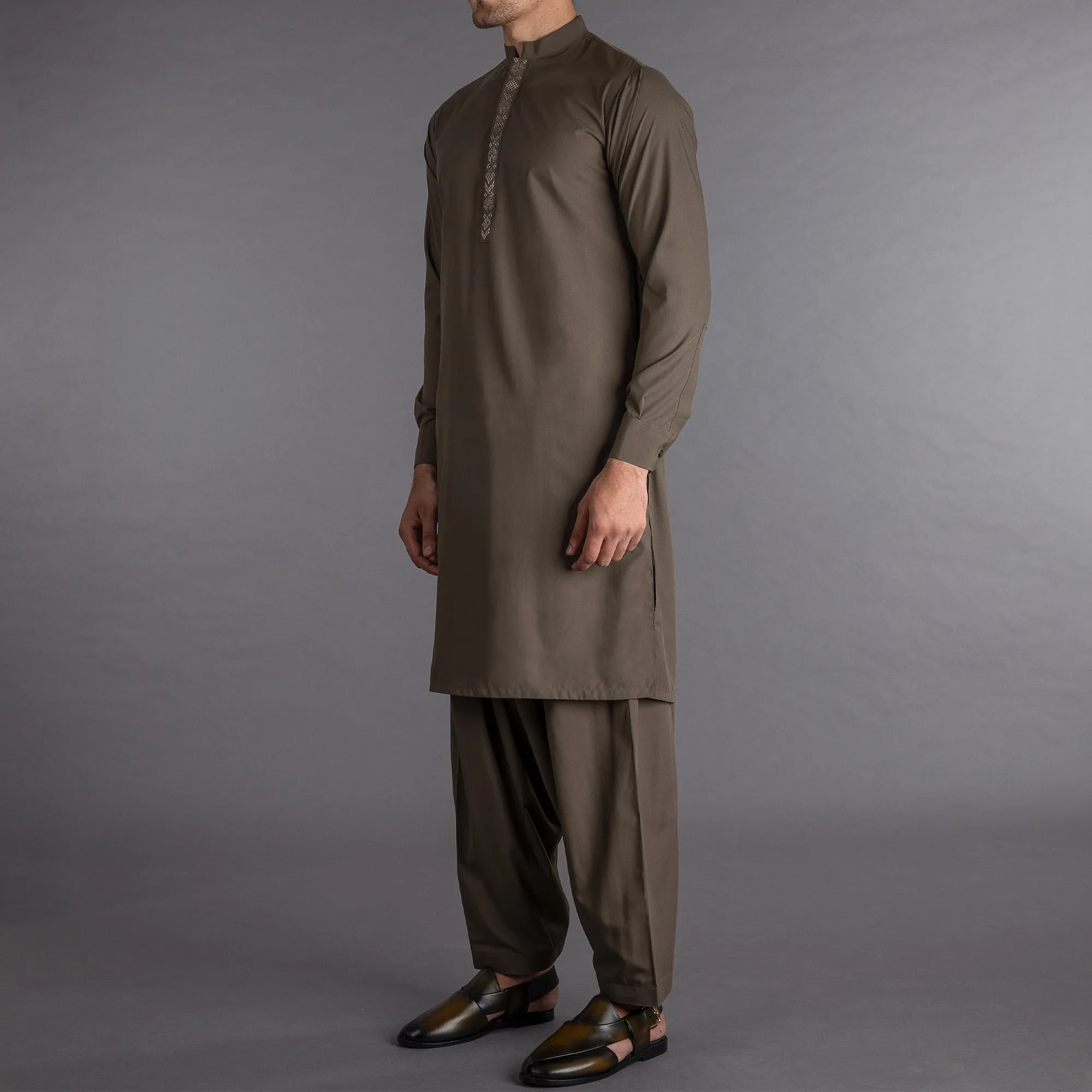 Riwaaj - Green Shalwar Qameez